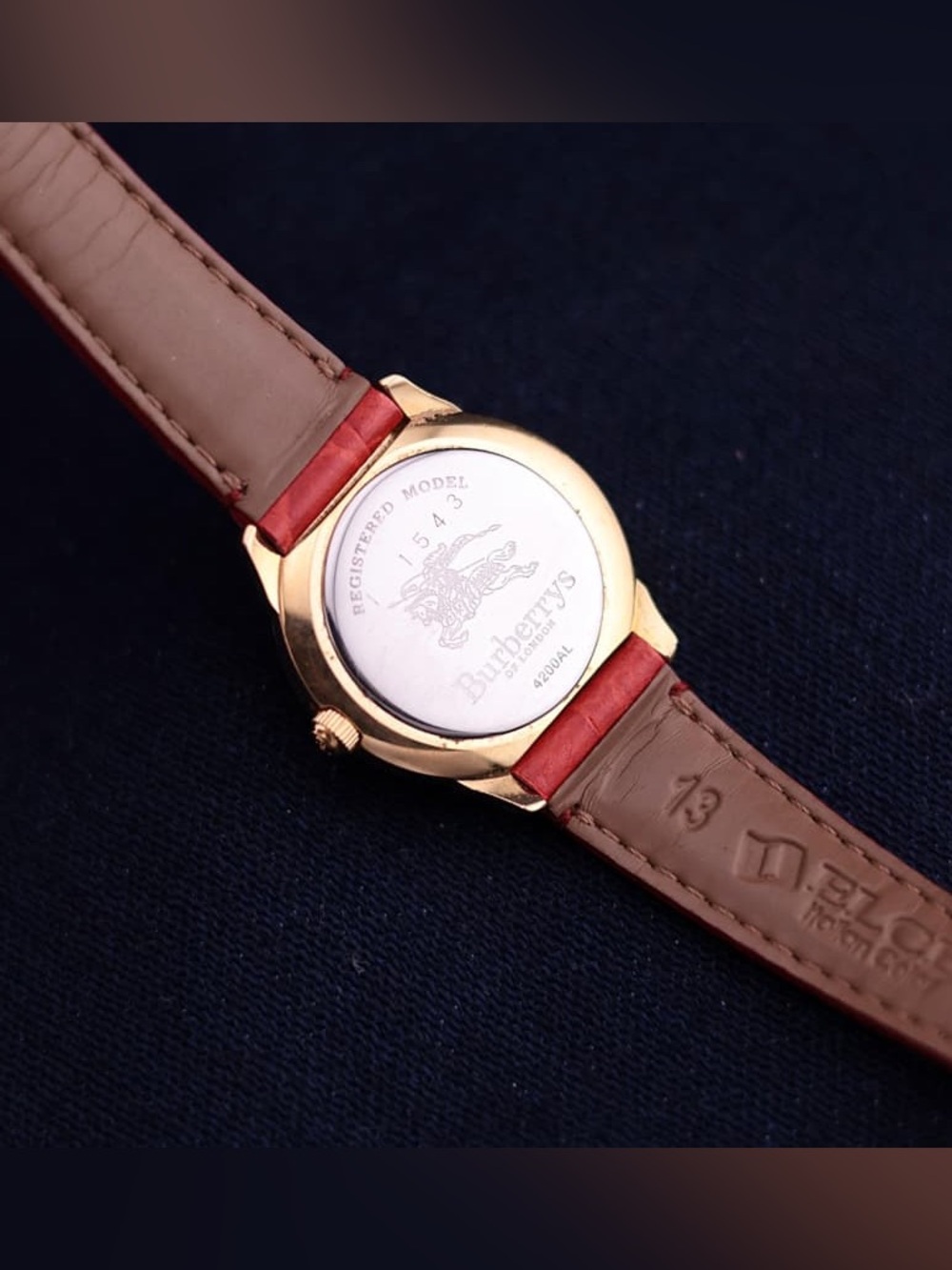 Vintage 1990s Burberrys of London 4200AL Women’s Watch - Picture 4 of 7